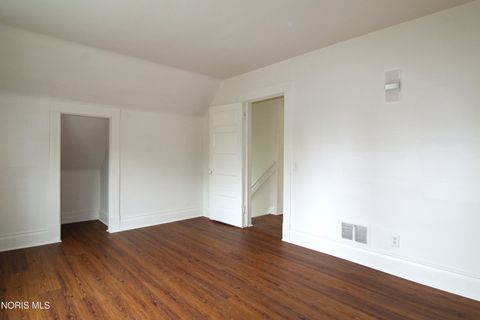 Tiny photo for 1146 Walbridge Avenue, Toledo, OH 43609 (MLS # 10007096)