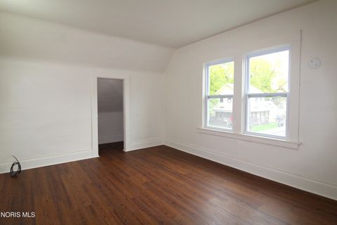 Tiny photo for 1146 Walbridge Avenue, Toledo, OH 43609 (MLS # 10007096)