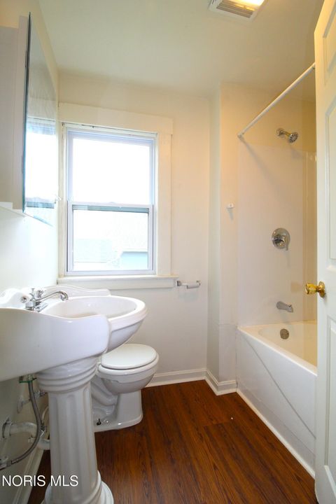 Tiny photo for 1146 Walbridge Avenue, Toledo, OH 43609 (MLS # 10007096)