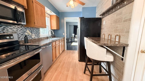 Tiny photo for 3428 Coral Avenue, Toledo, OH 43623 (MLS # 10010777)