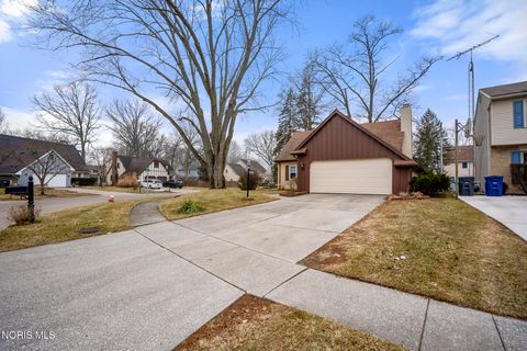 Photo of 4048 Holifield Drive, Toledo, OH 43623 (MLS # 10004781)