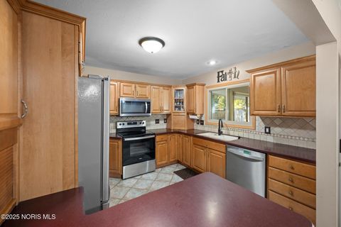 Tiny photo for 2515 Orchard Hills Boulevard, Toledo, OH 43615 (MLS # 10000614)