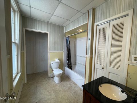 Tiny photo for 127 E Lynn Street, Edgerton, OH 43517 (MLS # 10007792)
