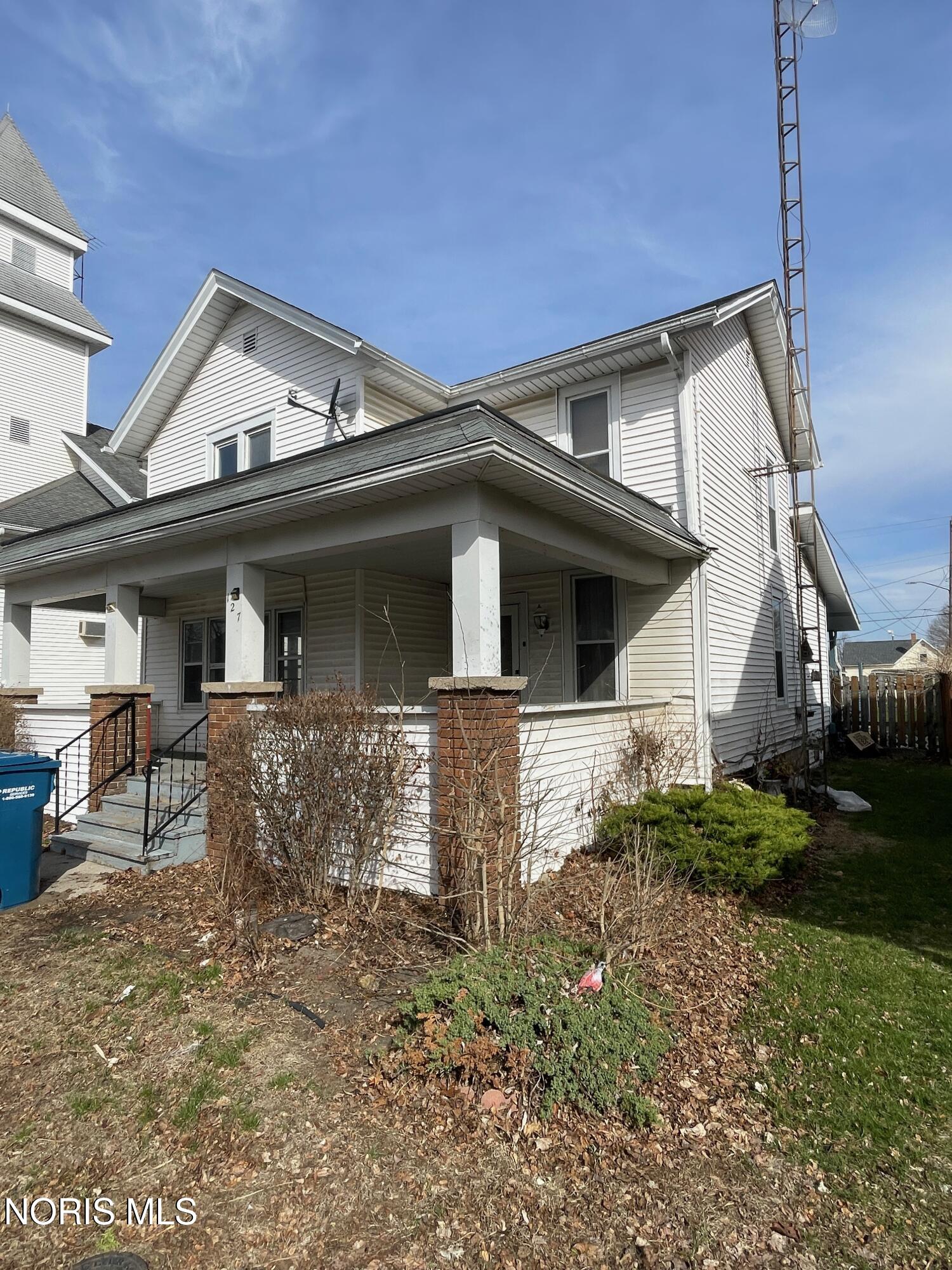 127 E Lynn Street