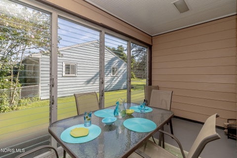 Tiny photo for 4831 Cedarhurst Road, Toledo, OH 43613 (MLS # 10012674)