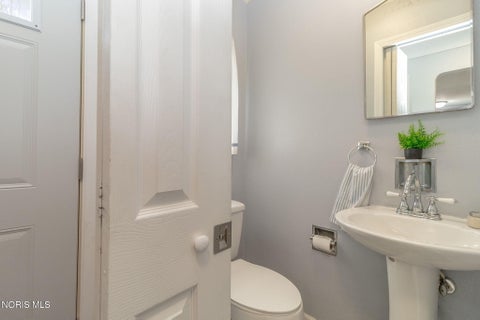 Tiny photo for 4831 Cedarhurst Road, Toledo, OH 43613 (MLS # 10012674)