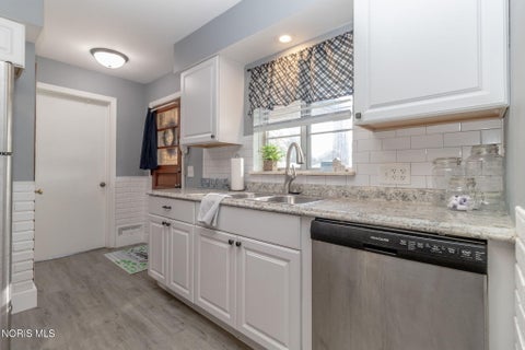 Tiny photo for 4831 Cedarhurst Road, Toledo, OH 43613 (MLS # 10012674)