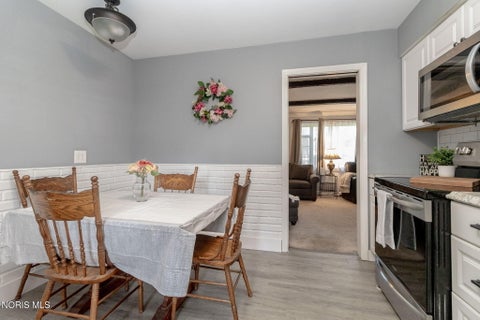 Tiny photo for 4831 Cedarhurst Road, Toledo, OH 43613 (MLS # 10012674)