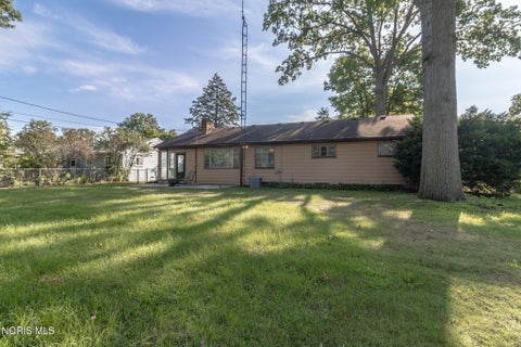 Tiny photo for 4831 Cedarhurst Road, Toledo, OH 43613 (MLS # 10012674)