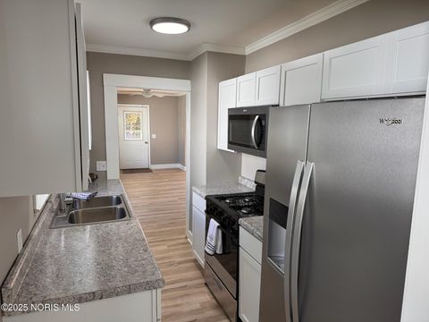 Tiny photo for 424 S Allen Street, Bryan, OH 43506 (MLS # 10000337)