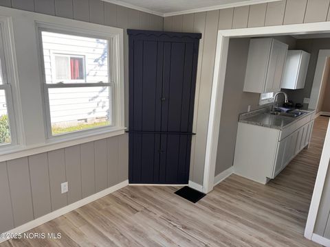 Tiny photo for 424 S Allen Street, Bryan, OH 43506 (MLS # 10000337)