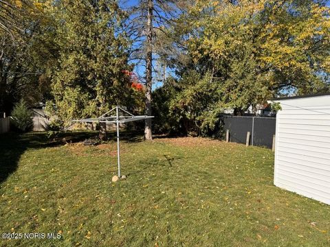 Tiny photo for 424 S Allen Street, Bryan, OH 43506 (MLS # 10000337)