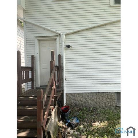 Tiny photo for 164 Corinth Street, Toledo, OH 43609 (MLS # 10008155)