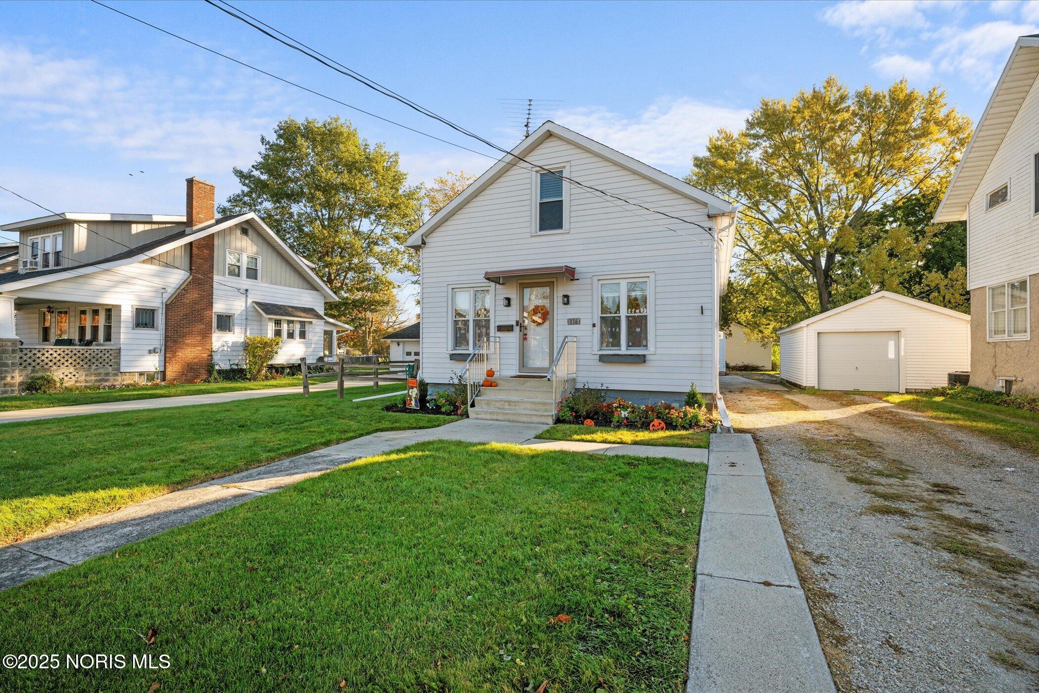116 N Maple Street