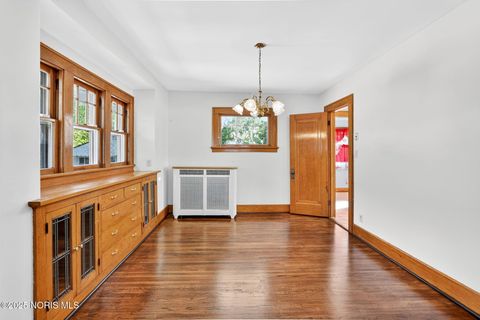 Tiny photo for 541 Apple Avenue, Toledo, OH 43609 (MLS # 10000455)