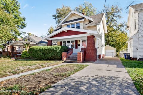 Tiny photo for 541 Apple Avenue, Toledo, OH 43609 (MLS # 10000455)