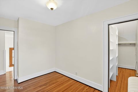 Tiny photo for 541 Apple Avenue, Toledo, OH 43609 (MLS # 10000455)
