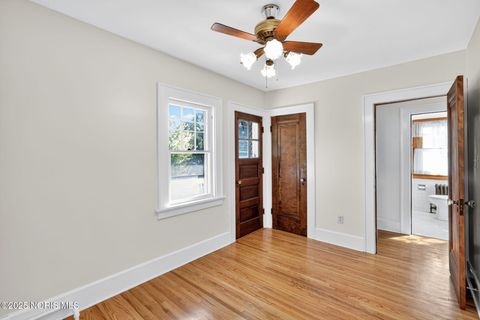 Tiny photo for 541 Apple Avenue, Toledo, OH 43609 (MLS # 10000455)