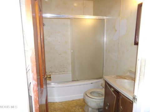 Tiny photo for 225 E Northgate Parkway, Toledo, OH 43612 (MLS # 10005557)