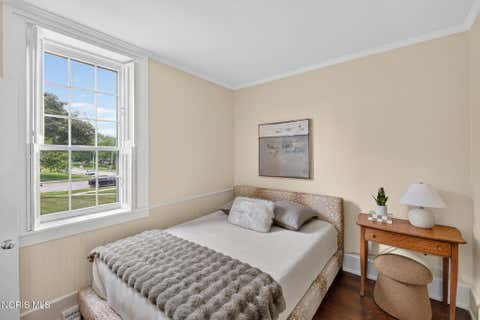 Tiny photo for 240 W Indiana Avenue, Perrysburg, OH 43551 (MLS # 10011521)