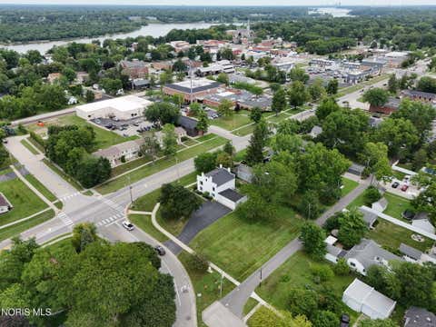 Tiny photo for 240 W Indiana Avenue, Perrysburg, OH 43551 (MLS # 10011521)