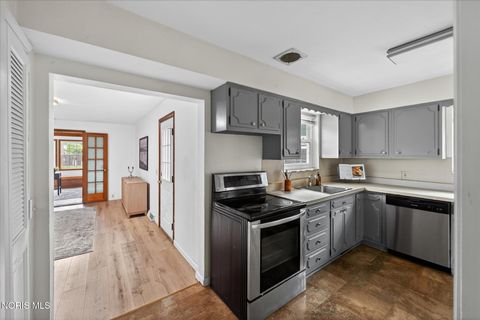 Tiny photo for 5615 Elliott Road, Sylvania, OH 43560 (MLS # 10008078)