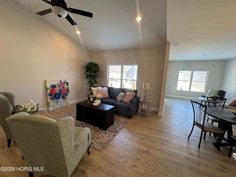 Tiny photo for 5021 Easton Drive, Oregon, OH 43616 (MLS # 10003666)