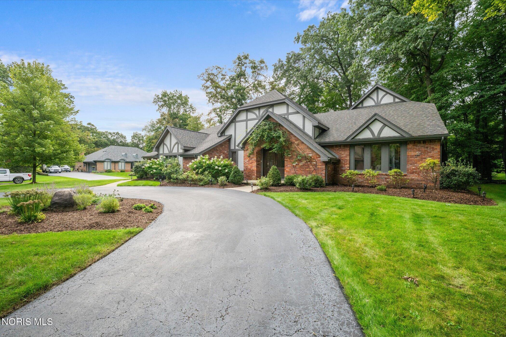 5925 Miakonda Trail