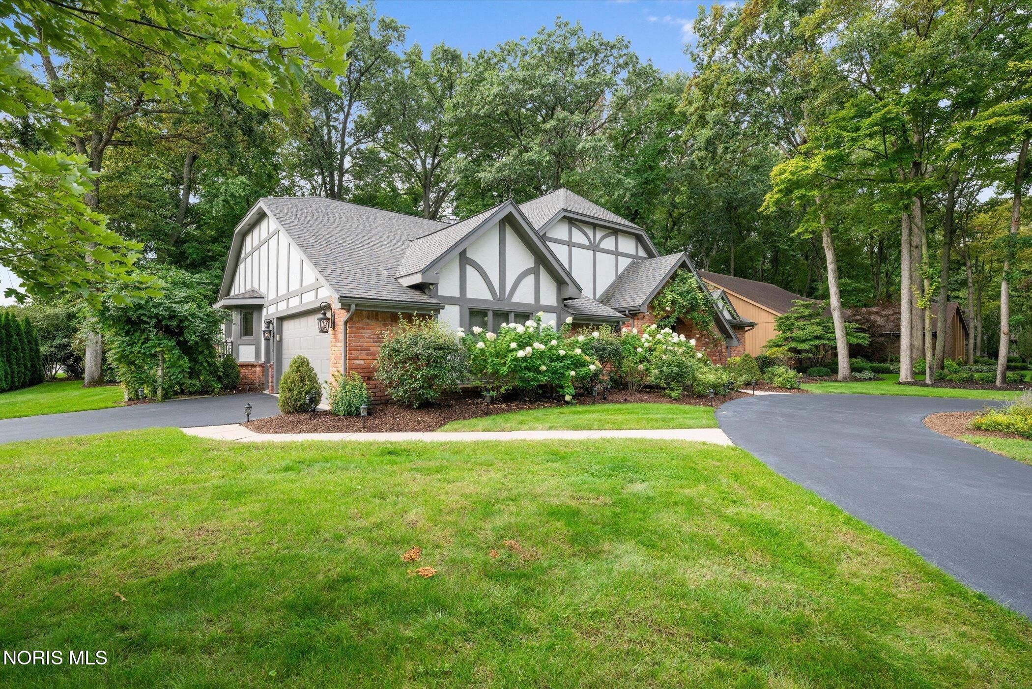 5925 Miakonda Trail
