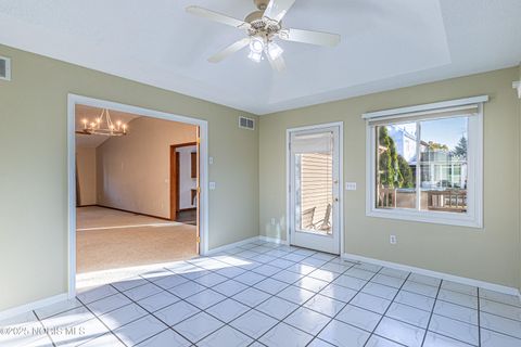 Tiny photo for 1269 Grassy Lane, Rossford, OH 43460 (MLS # 10000510)