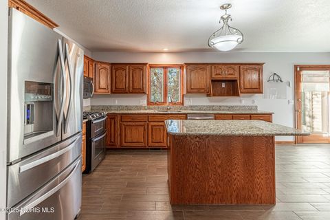 Tiny photo for 1269 Grassy Lane, Rossford, OH 43460 (MLS # 10000510)