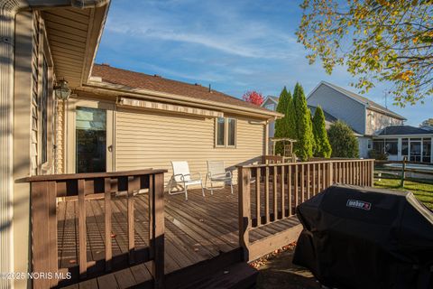 Tiny photo for 1269 Grassy Lane, Rossford, OH 43460 (MLS # 10000510)