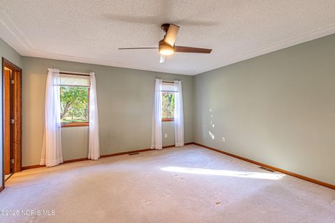Tiny photo for 1269 Grassy Lane, Rossford, OH 43460 (MLS # 10000510)