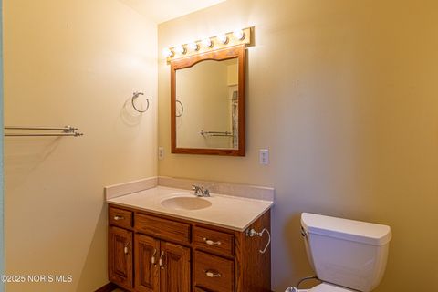 Tiny photo for 1269 Grassy Lane, Rossford, OH 43460 (MLS # 10000510)