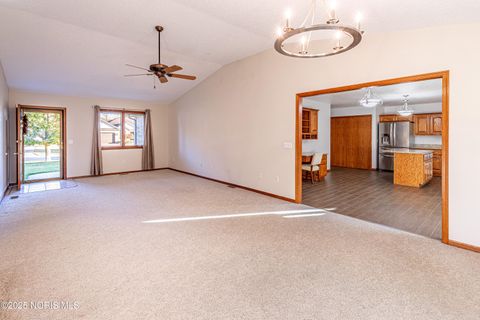 Tiny photo for 1269 Grassy Lane, Rossford, OH 43460 (MLS # 10000510)