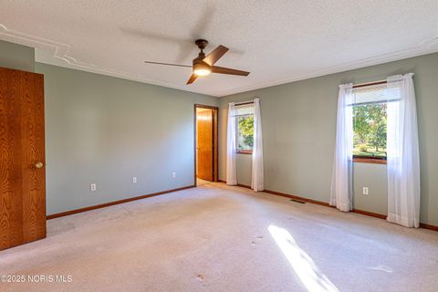 Tiny photo for 1269 Grassy Lane, Rossford, OH 43460 (MLS # 10000510)