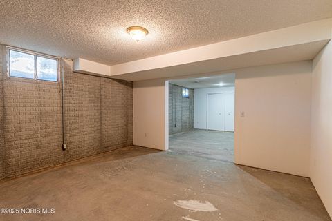 Tiny photo for 1269 Grassy Lane, Rossford, OH 43460 (MLS # 10000510)