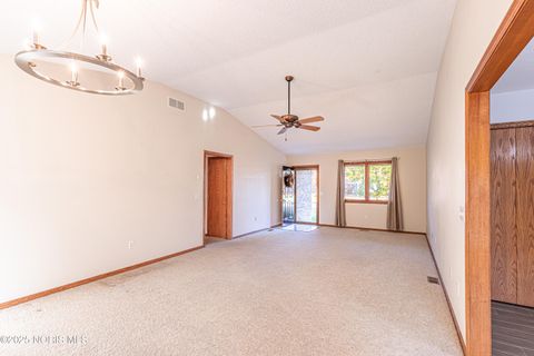 Tiny photo for 1269 Grassy Lane, Rossford, OH 43460 (MLS # 10000510)