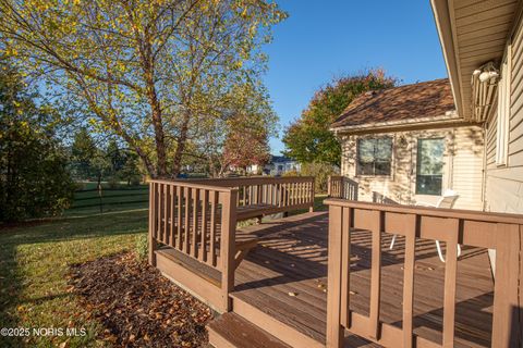Tiny photo for 1269 Grassy Lane, Rossford, OH 43460 (MLS # 10000510)