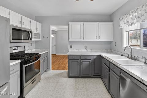 Tiny photo for 2534 Beaufort Avenue, Toledo, OH 43613 (MLS # 10005451)