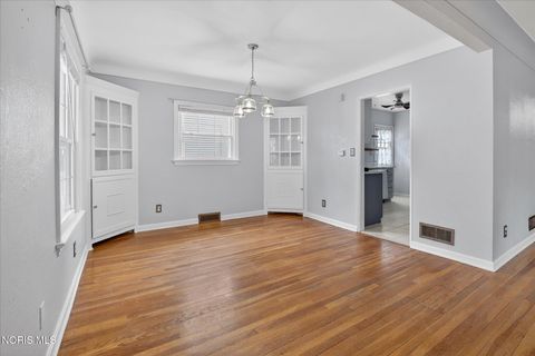 Tiny photo for 2534 Beaufort Avenue, Toledo, OH 43613 (MLS # 10005451)