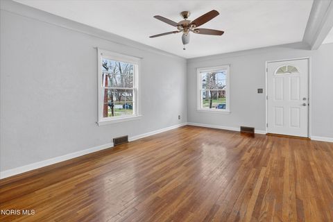 Tiny photo for 2534 Beaufort Avenue, Toledo, OH 43613 (MLS # 10005451)