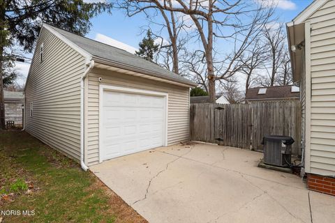 Tiny photo for 2534 Beaufort Avenue, Toledo, OH 43613 (MLS # 10005451)