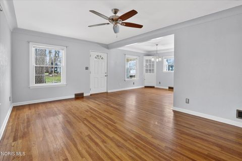 Tiny photo for 2534 Beaufort Avenue, Toledo, OH 43613 (MLS # 10005451)