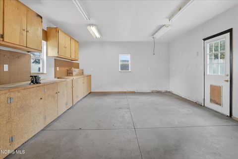 Tiny photo for 2534 Beaufort Avenue, Toledo, OH 43613 (MLS # 10005451)