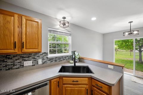Tiny photo for 7274 Laurel Ridge Drive, Whitehouse, OH 43571 (MLS # 10007443)