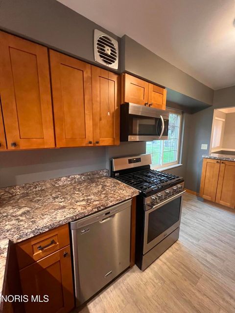 Tiny photo for 2539 Castleton Avenue, Toledo, OH 43613 (MLS # 10007943)