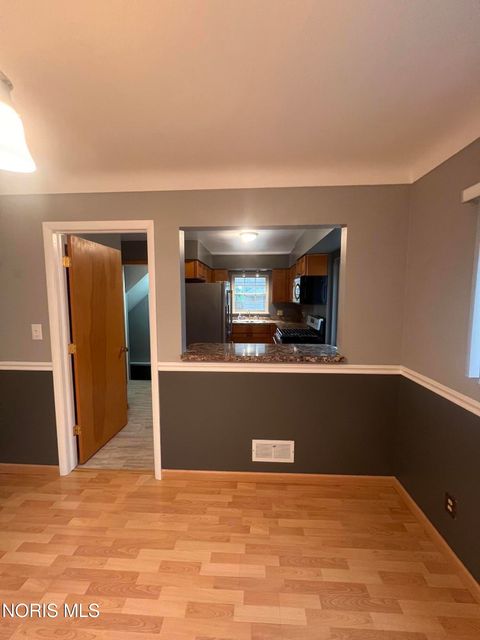 Tiny photo for 2539 Castleton Avenue, Toledo, OH 43613 (MLS # 10007943)