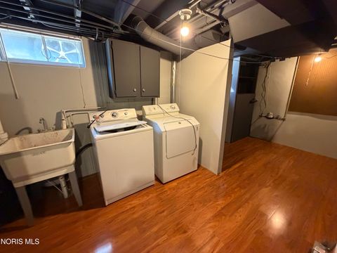 Tiny photo for 2539 Castleton Avenue, Toledo, OH 43613 (MLS # 10007943)