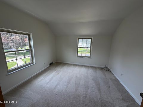 Tiny photo for 2539 Castleton Avenue, Toledo, OH 43613 (MLS # 10007943)